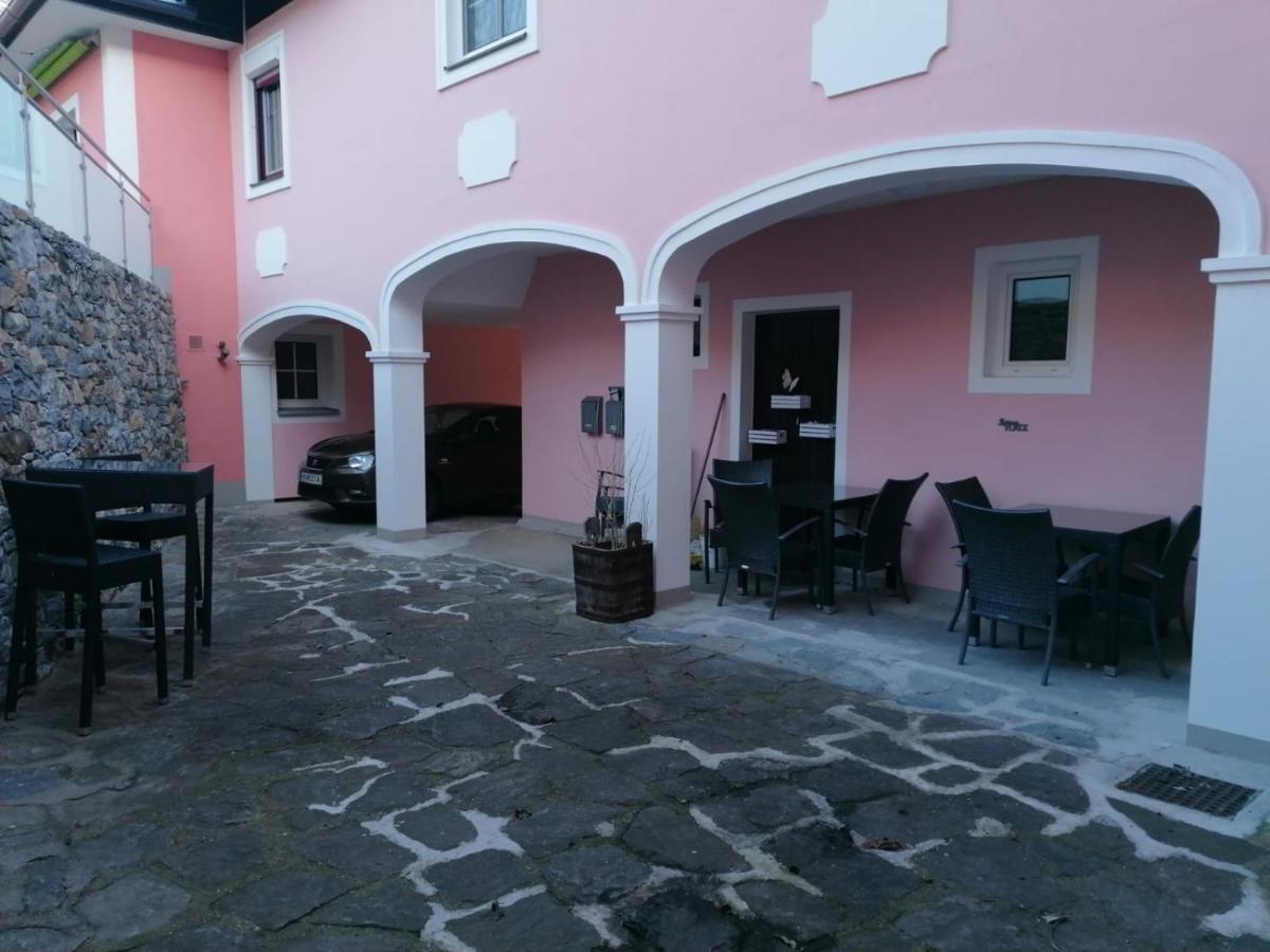 Bed and Breakfast Gaestehaus Ruinenblick Spitz an der Donau Екстер'єр фото